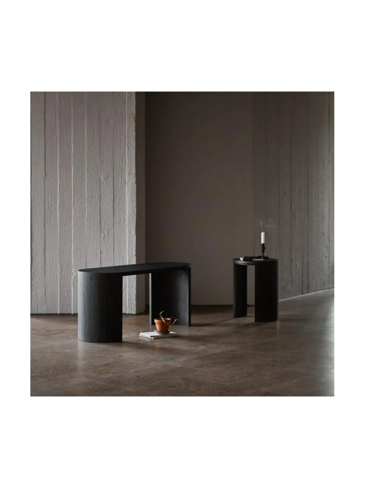 Tuolit & Jakkarat|Made by Choice Airisto sivupöytä, jakkara BLACK STAINED