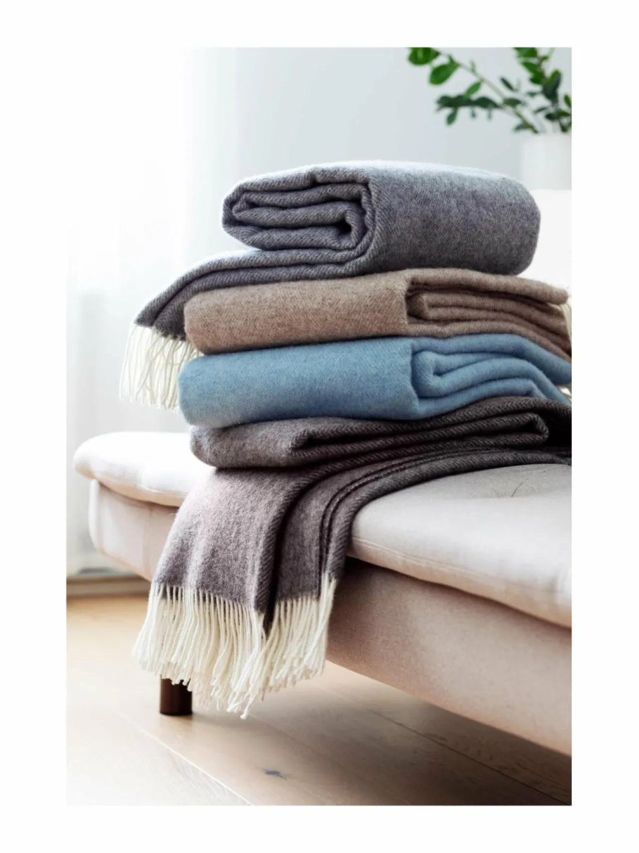 Huovat & Päiväpeitot|Lapuan Kankurit Arvo-villahuopa 130 x 180 cm 9 WHITE-MELANGE GREY