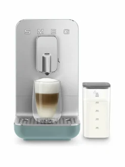 Kahvin- & Vedenkeittimet|Smeg BCC13BLMEU- täysautomaattinen kahvikone ja maidonvaahdotin EMERALD GREEN