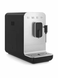 Kahvin- & Vedenkeittimet|Smeg BCC02-kahvikone BLACK