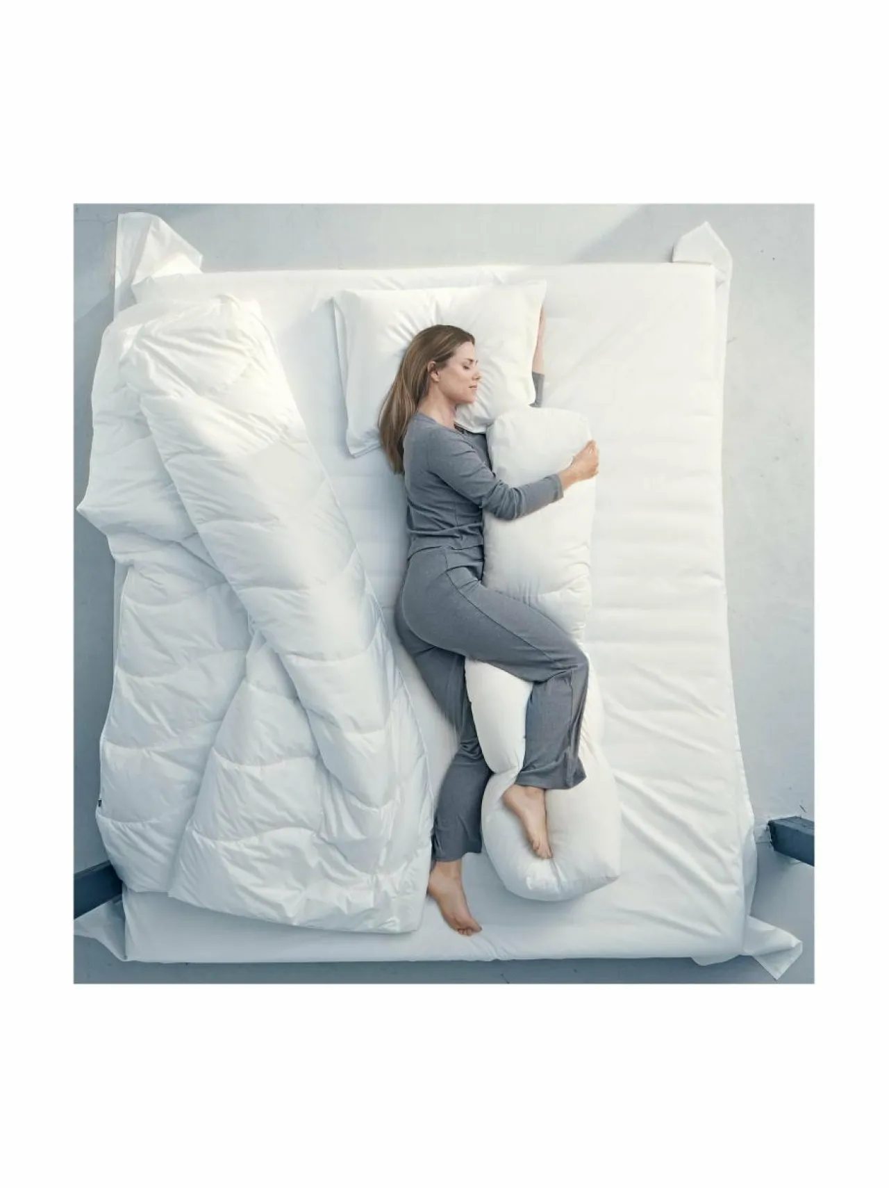 Peitteet & Tyynyt|Familon Body-vartalotyyny WHITE