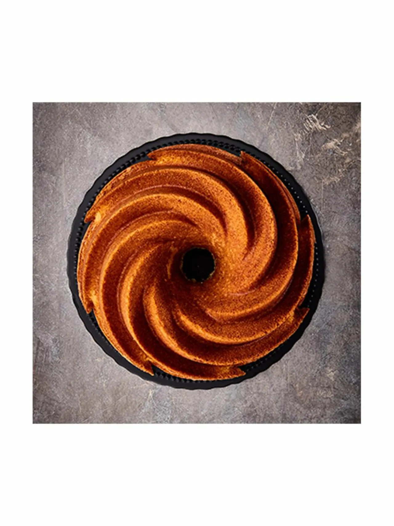 Leivonta|Birkmann Contoura Novel Cake Tin -kakkuvuoka GOLD