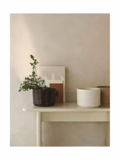 Ruukut & Istutusastiat|Ferm Living Corduroy- keraaminen ruukku, 15 x 20 cm CAROB BROWN