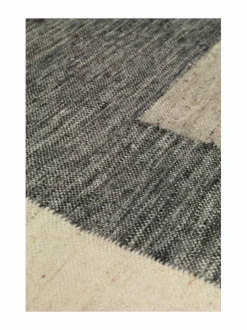 Matot|Ferm Living Counter-villamatto 300 x 200 cm CHARCOAL/OFF-WHITE