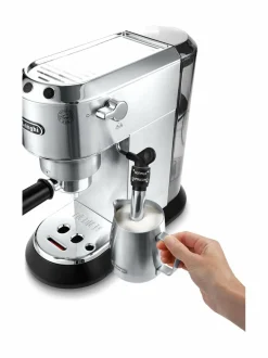 Kahvin- & Vedenkeittimet|Delonghi Dedica EC 685.M -espressokeitin TERÄS