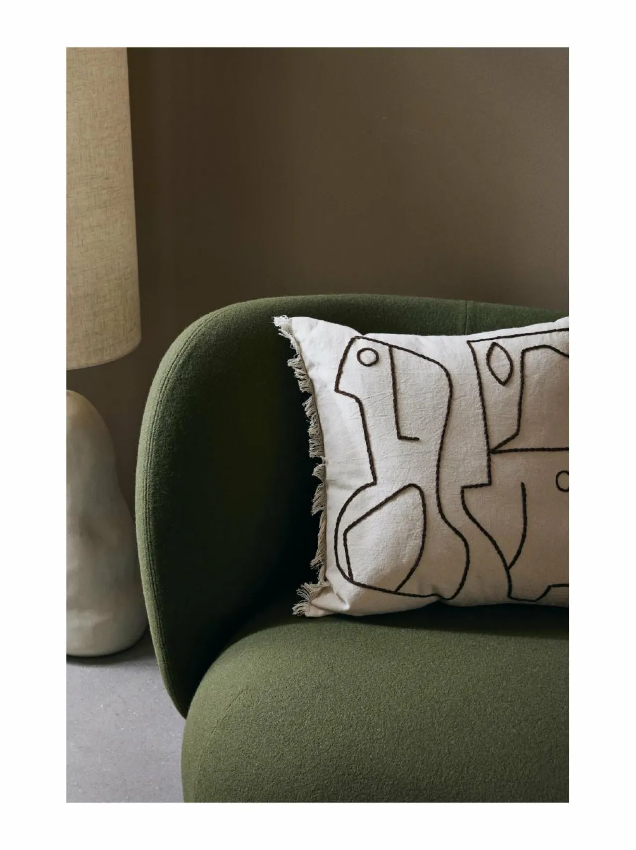 Huovat & Päiväpeitot|Ferm Living Figure-tyynynpäällinen, 50 x 50 cm OFF-WHITE/COFFEE