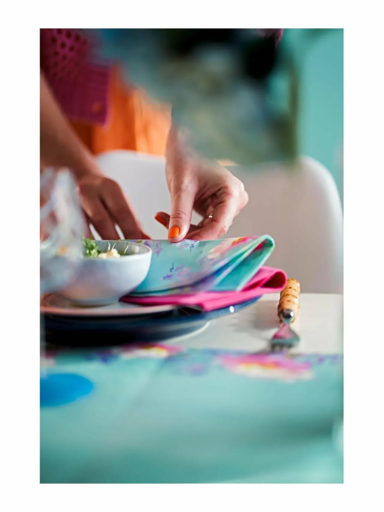 Keittiö- & Kattaustekstiilit|Duni Flowy Florals -servietti, 24x24 cm, 3-krs LT. BLUE/MULTICOLOR