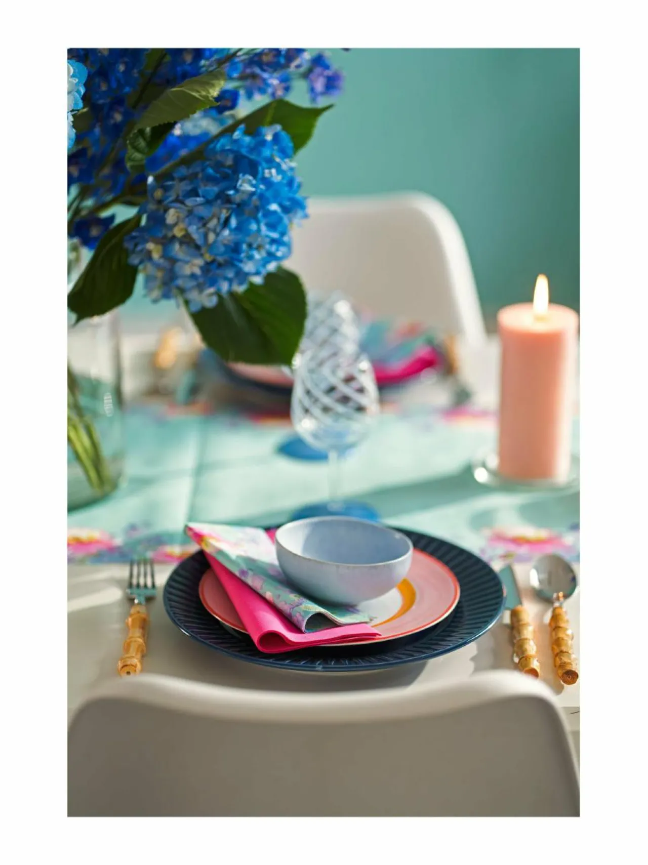 Keittiö- & Kattaustekstiilit|Duni Flowy Florals -servietti, 24x24 cm, 3-krs LT. BLUE/MULTICOLOR