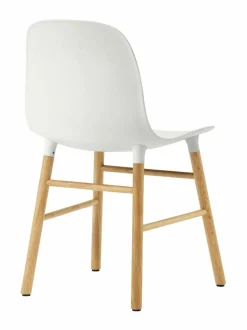 Tuolit & Jakkarat|Normann Copenhagen Form-tuoli VALKOINEN/TAMMI