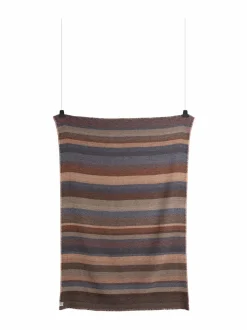 Huovat & Päiväpeitot|Røros Tweed Fri- villahuopa 150 x 200 cm BY THE FIRE