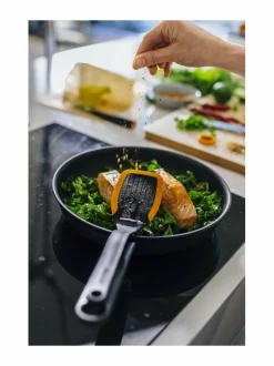 Keittiötarvikkeet|Fiskars Functional Form -paistolasta BLACK/ORANGE