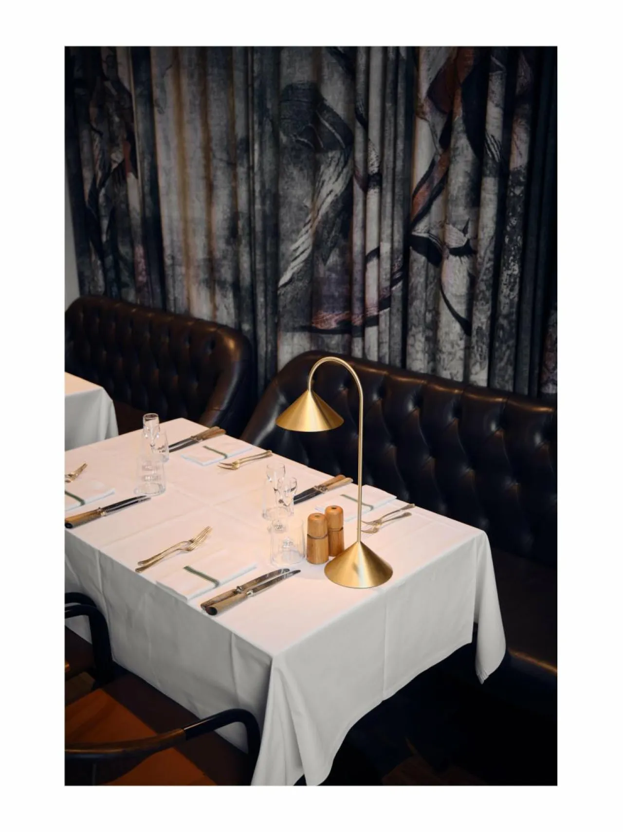 Pöytävalaisimet|Frandsen Grasp Portable -valaisin 47 cm SOLID BRASS