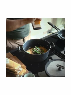 Keitto- & Paistoastiat|Fiskars Hard Face -kattila 5 l BLACK