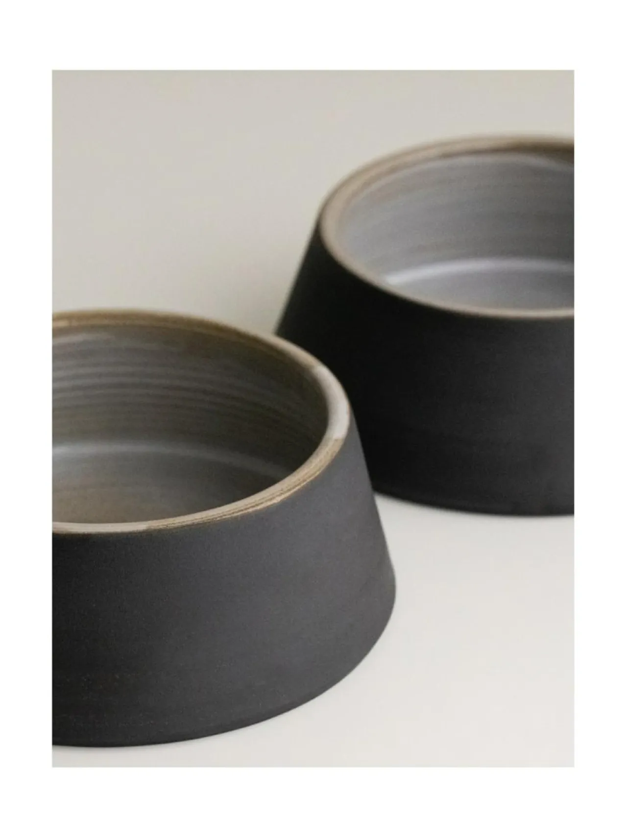 Ruokakupit Ja -Tarvikkeet|Oliver's Life & Style Koiran keraaminen ruokakulhosetti, 2 kulhoa, (alaspäin levenevät kulhot) MUSTA