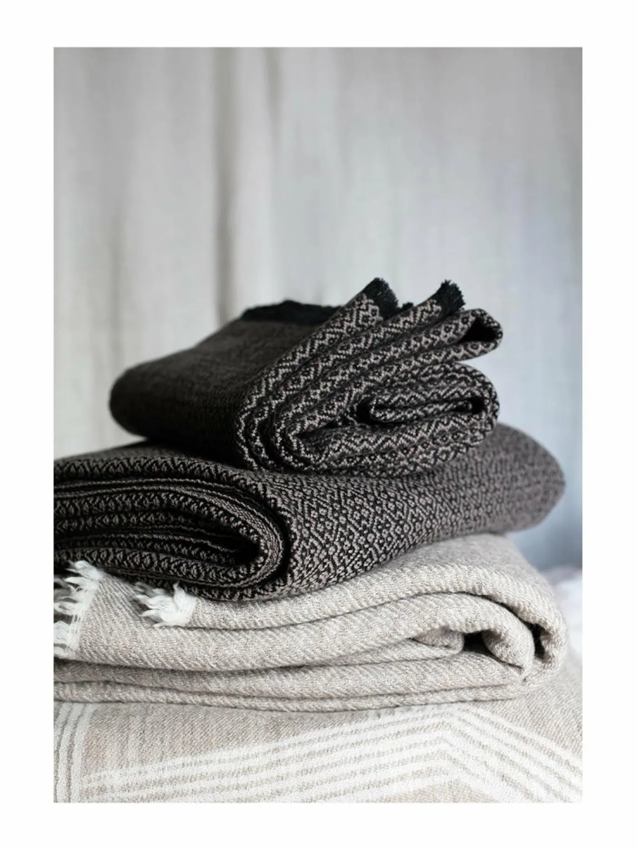 Huovat & Päiväpeitot|Lapuan Kankurit Koli-villahuopa 135 x 170 cm 1 BLACK-BEIGE