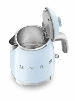 Kahvin- & Vedenkeittimet|Smeg Mini -vedenkeitin, 0.8L PASTEL BLUE
