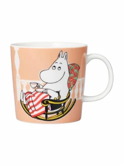 Mukit & Kupit & Asetit|Moomin Arabia Muumimamma -muki, Moomin 80 -juhlavuosileimalla ORANGE