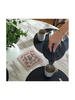 Keittiö- & Kattaustekstiilit|MIIKO Nahkainen pöytätabletti , pyöreä MUSTA