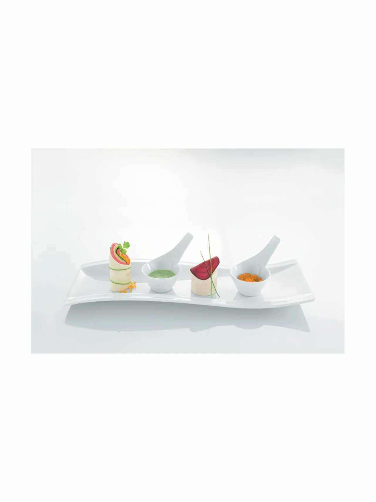 Tarjoiluastiat|Villeroy & Boch New Wave Antipasti -lautanen 42 x 15 cm VALKOINEN