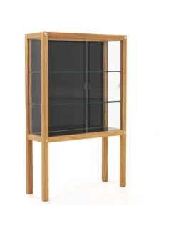 Hyllyt & Kaapit|Ornäs Näyttely vitriini