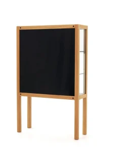 Hyllyt & Kaapit|Ornäs Näyttely vitriini