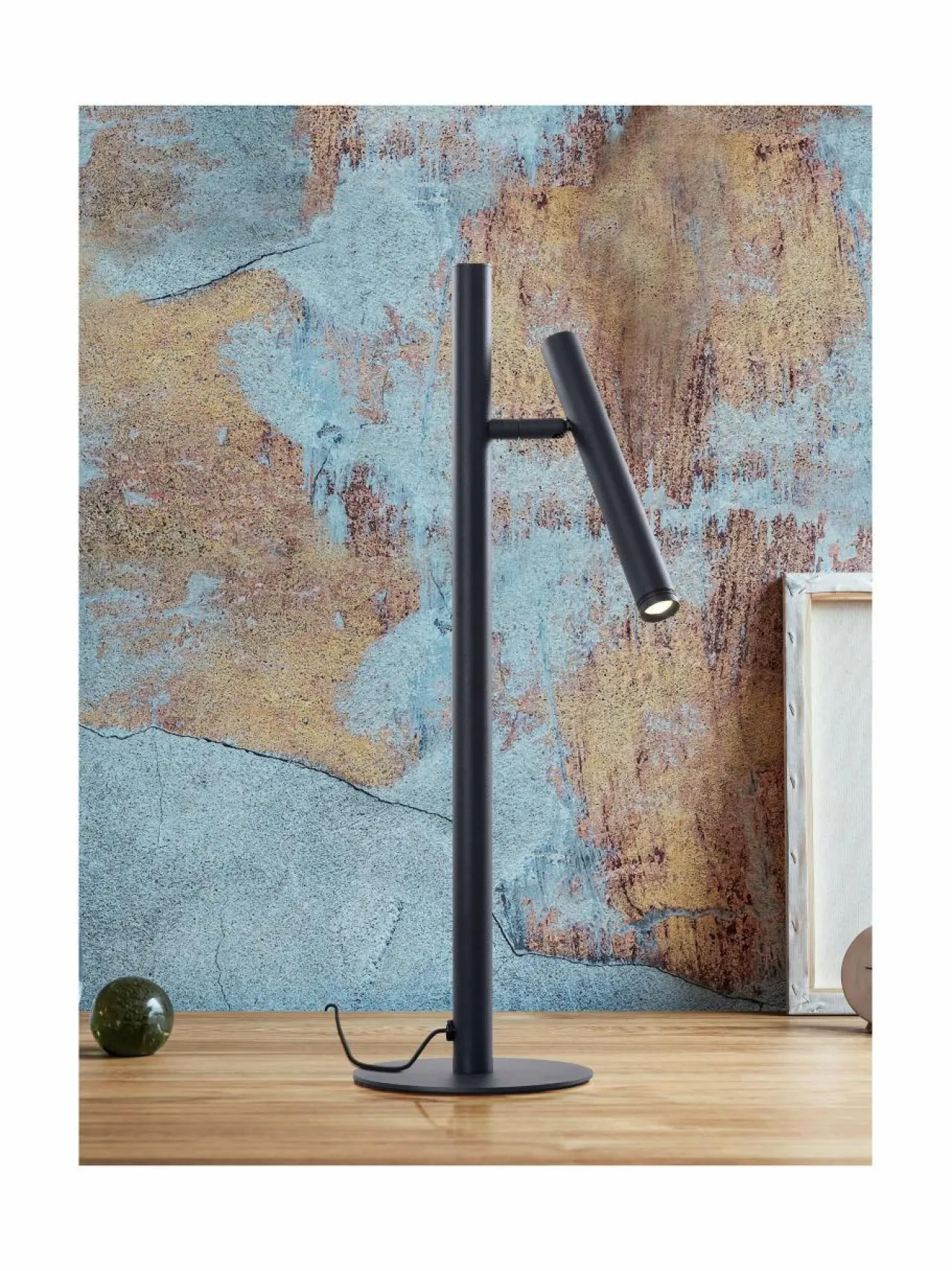 Pöytävalaisimet|Design by Grönlund Pen LED -pöytävalaisin BLACK