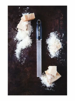 Keittiötarvikkeet|Microplane Premium-raastin MUSTA