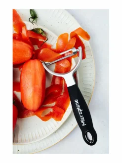 Keittiötarvikkeet|Microplane Professional Y Serrated -kuorija BLACK