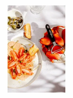 Keittiötarvikkeet|Microplane Professional Y Serrated -kuorija BLACK