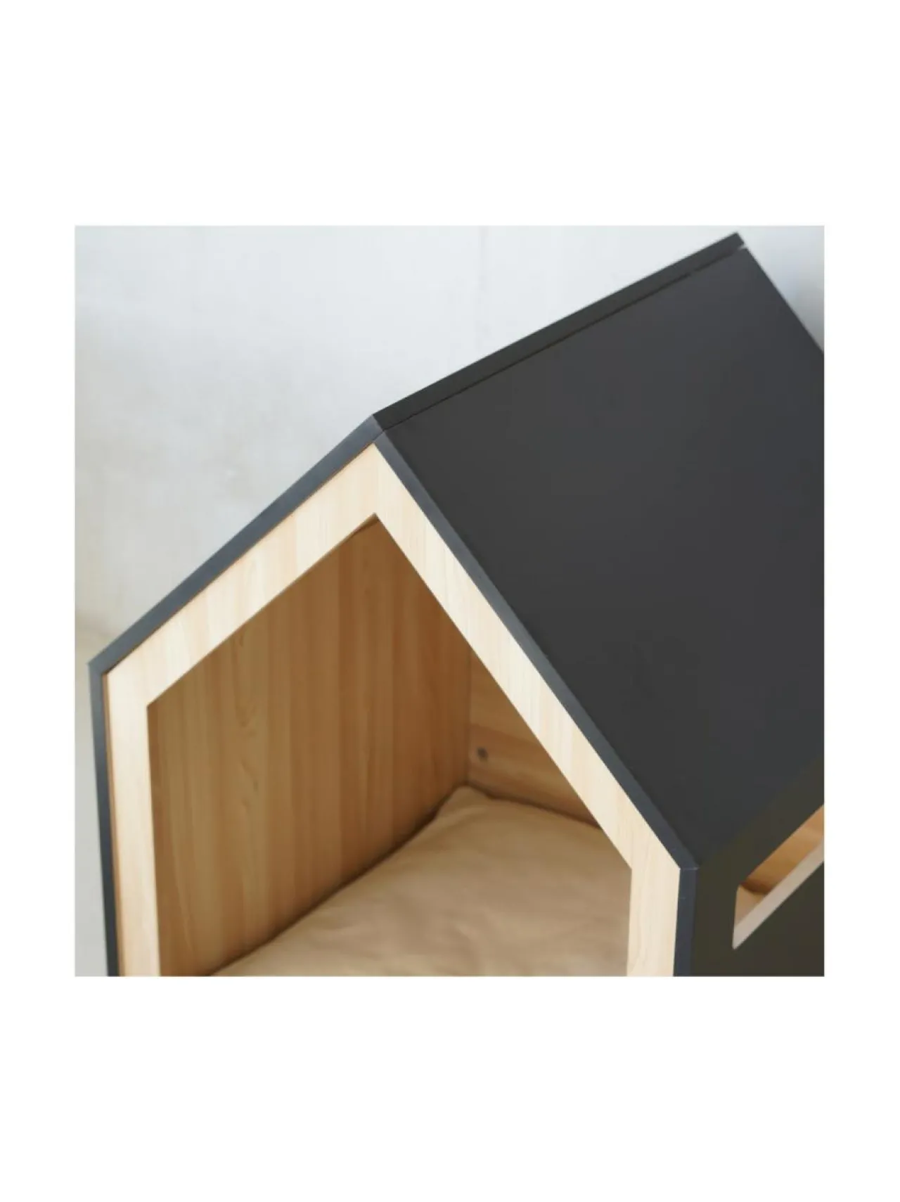 Pedit Ja Makuualustat|Studio Animaux Puinen lemmikkitalo - Symmetrinen