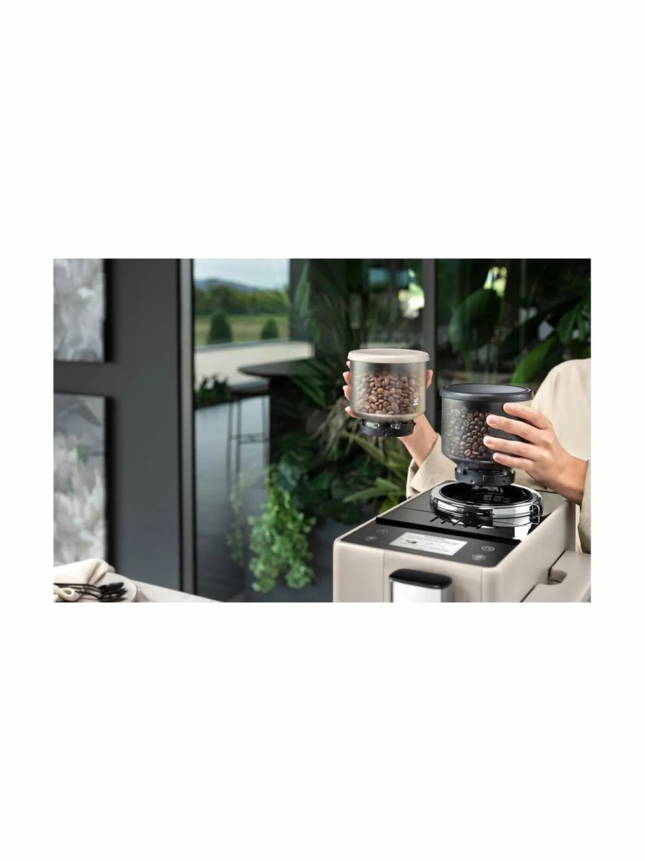 Kahvin- & Vedenkeittimet|Delonghi Rivelia -kahvikone SAND BEIGE