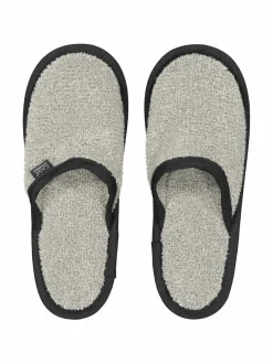 Kylpyhuonetekstiilit|Casa Stockmann Sauna-tohvelit DARK LINEN/BLACK PIPING