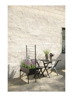 Ruukut & Istutusastiat|Eva Solo Outdoor Simply Grow tuki kasvilaatikoihin MUSTA