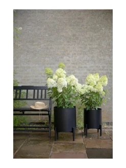 Ruukut & Istutusastiat|Eva Solo Outdoor Simply Grow ulkoruukku Ø 37 cm MUSTA