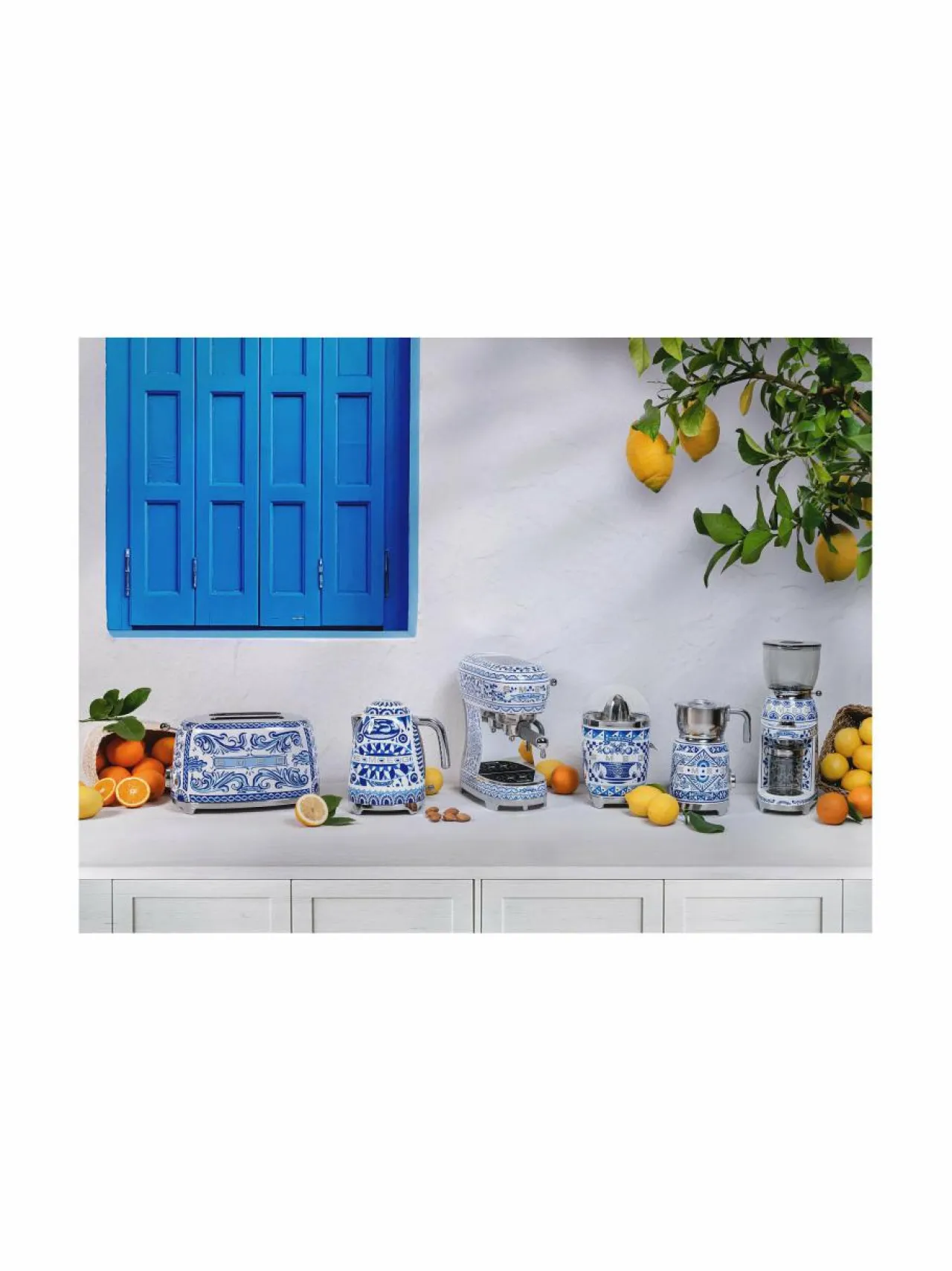 Kahvin- & Vedenkeittimet|Smeg x Dolce & Gabbana "Blu Mediterraneo" -käsikäyttöinen espressokone WHITE & BLUE