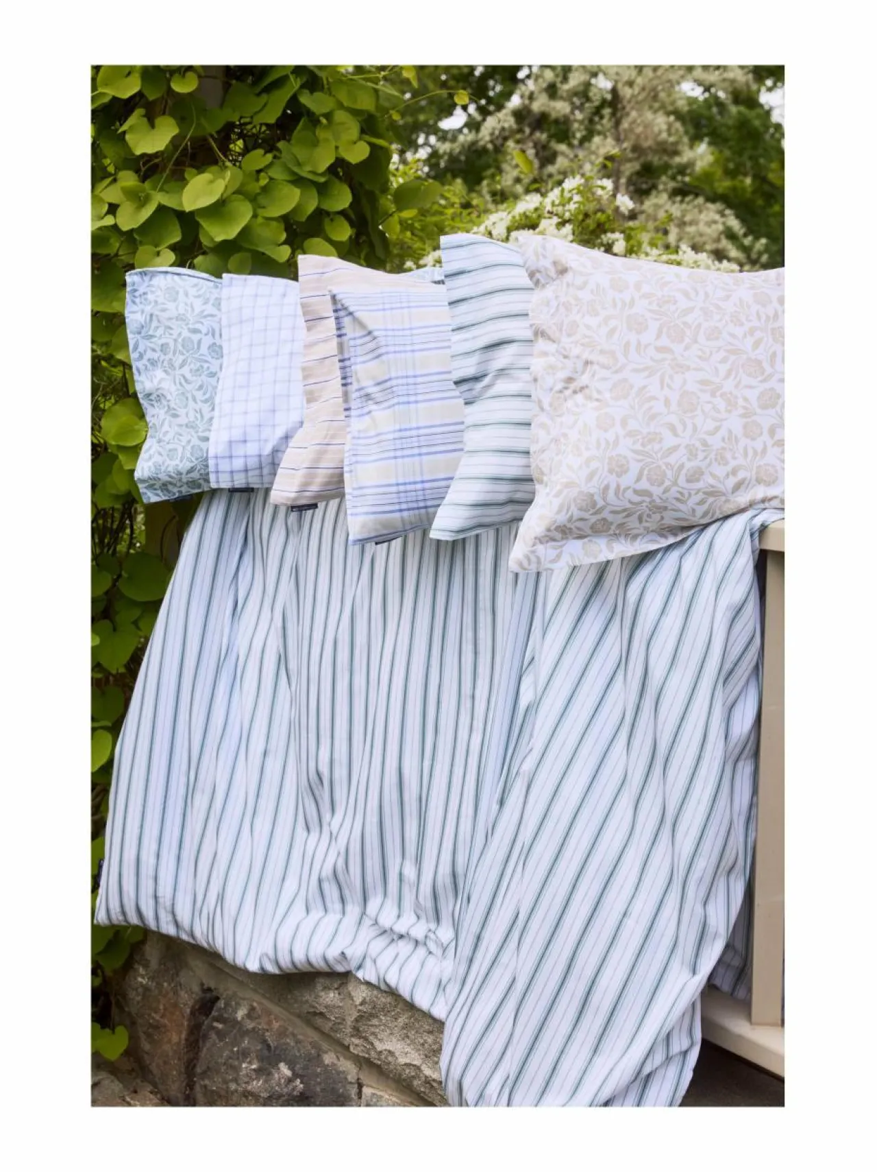 Liinavaatteet|Lexington Striped Poplin -pussilakanasetti WHITE/EUCALYPTUS