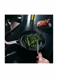 Keitto- & Paistoastiat|Fiskars Taiten -paistinpannu, 24 cm BLACK