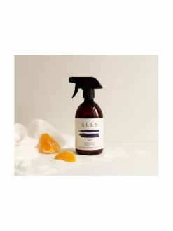 Pyykkihuolto|Sees Tekstiilisuihke bergamotti & sitruuna