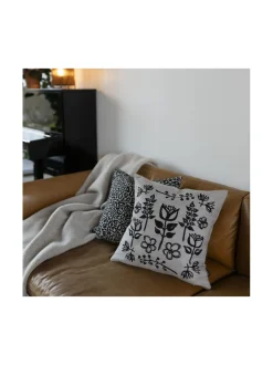 Sisustustyynyt|MIIKO Tyynynpäällinen Taikapuutarha, musta BEIGE/MUSTA