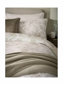 Liinavaatteet|Laura Ashley Walled Garden -satiinipussilakanasetti 05 DOVE GREY