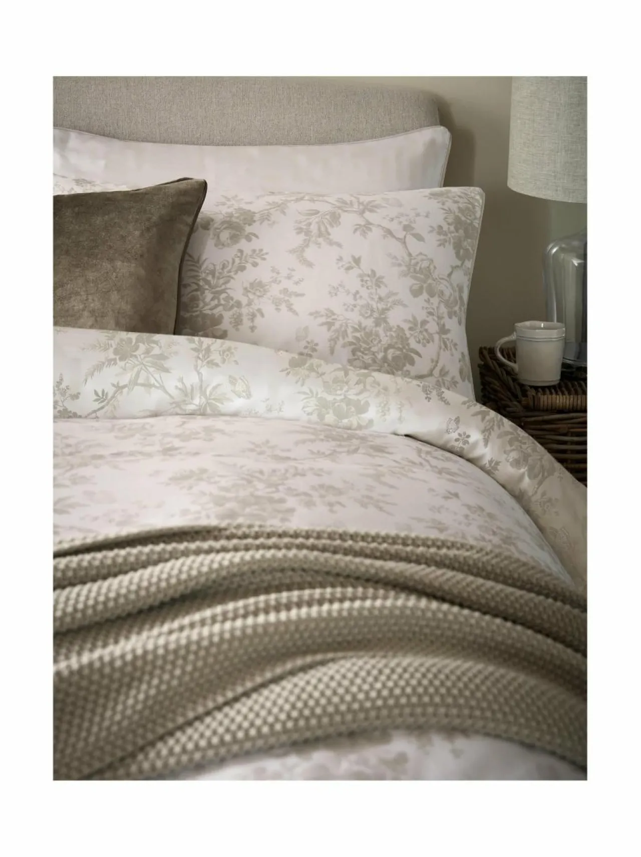 Liinavaatteet|Laura Ashley Walled Garden -satiinipussilakanasetti 05 DOVE GREY