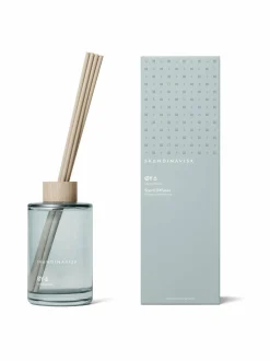 Huonetuoksut & Tuoksukynttilät|Skandinavisk ØY-diffuuseri 200 ml POWDER BLUE